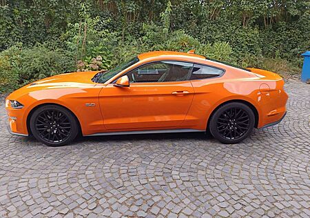 Ford Mustang Fastback 5.0 Ti-VCT V8 GT Premium Pack 2