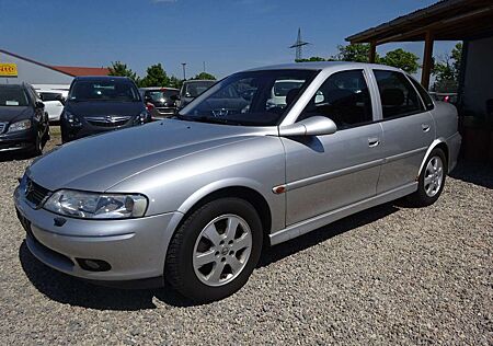 Opel Vectra 1.8 16V Elegance
