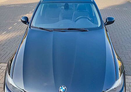 BMW 320i 320 Baureihe Touring , panoramadach, Navi Leder