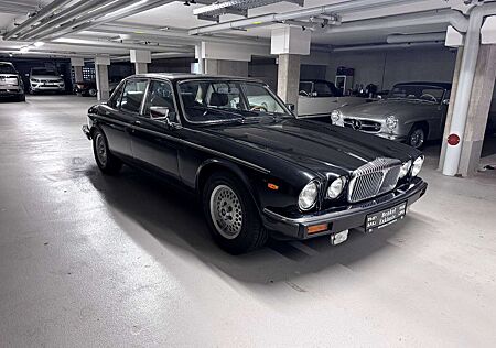 Jaguar Daimler Double Six