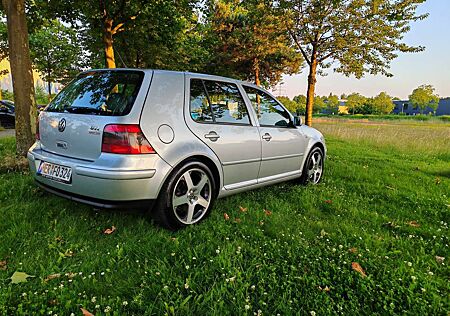 VW Golf GTI Volkswagen Golf 1.8 5V Turbo GTI