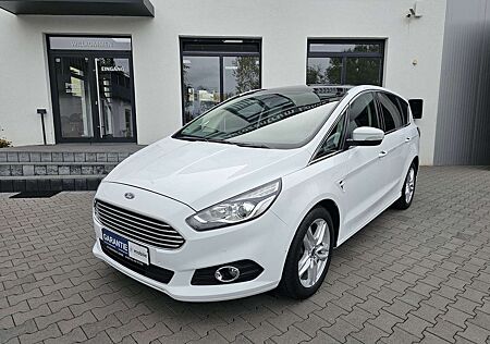 Ford S-Max 2.0 Titanium 7-Sitzer NAVI AHK RFK PANO
