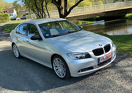 BMW 325i 325 E90 Automatik Org 107Tkm Gewähr Top