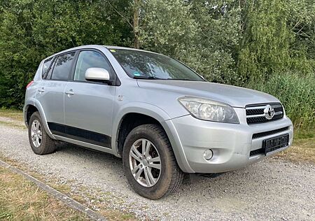 Toyota RAV 4 -4 Sol 2.2d Allrad Klimatronic Euro4 3Hand VB