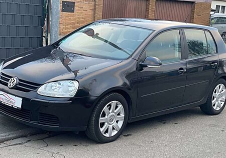 VW Golf Volkswagen V Lim. United