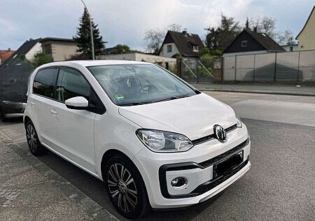 VW Up Volkswagen ! ! TSI (BlueMotion Technology)sound !