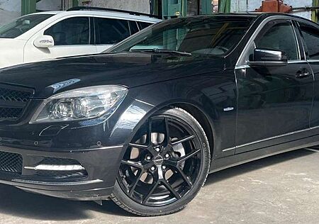 Mercedes-Benz C 200 C200 C -Klasse Lim. CGI BlueEfficiency