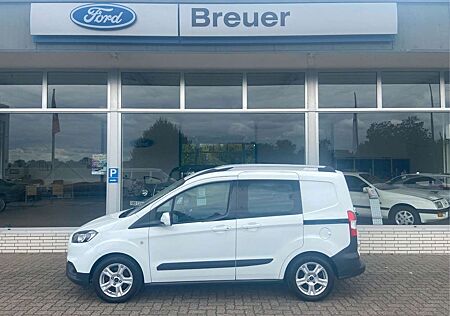 Ford Transit Courier Kombi Trend, AHK