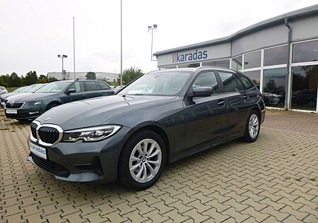 BMW 320 i Touring AUT/AHK/NAV/LED-Licht/PDC