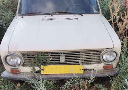 Lada 1200