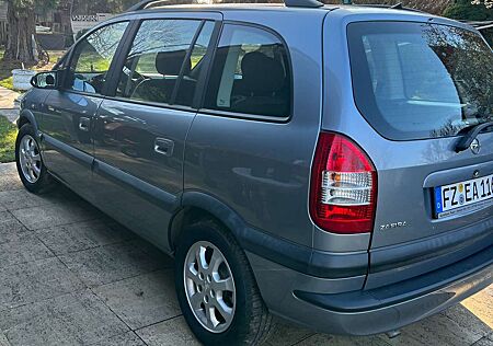Opel Zafira 1.6 Executive