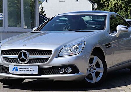 Mercedes-Benz SLK 200 LEDER+NAVI+PANO+TEMPOMAT+SITZHZG
