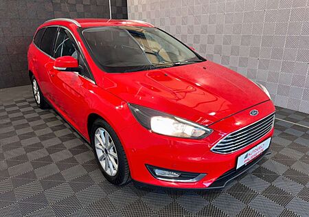 Ford Focus Turnier*TITANIUM*PDC-NAVI-SHZ-SPORT SZ-BT