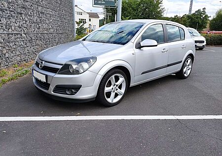 Opel Astra 1.8 Sport (H), Vollleder Klima Nichtraucher