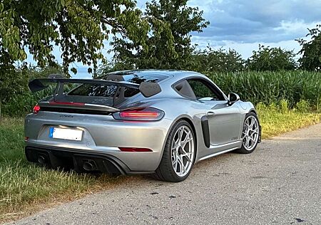 Porsche Cayman 718 GT4 RS