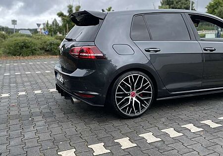 VW Golf GTI Volkswagen golf 7 gti