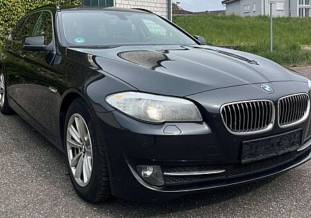 BMW 520d 520 Touring Aut. XENON PANO NAVI