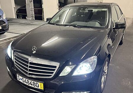 Mercedes-Benz E 200 CGI BlueEfficiency Avantgarde Limousine