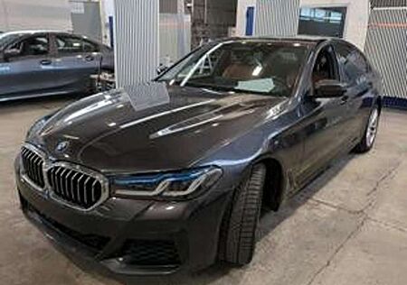 BMW 540 i xDrive M Sport*INNO*GLASDACH*STANDHZ*LASER