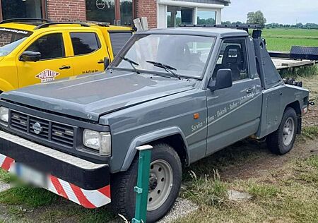 Nissan Patrol Hubbrillenfahrzeug