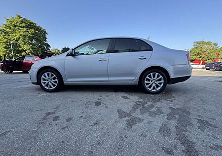 VW Jetta Volkswagen Freestyle