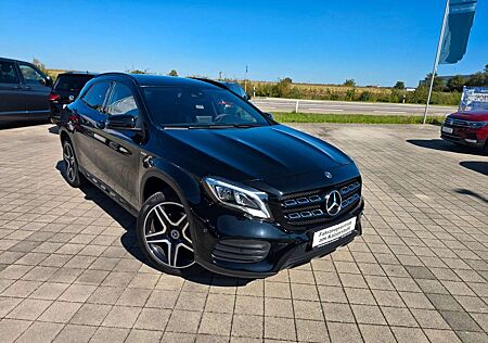 Mercedes-Benz GLA 220 AMG 4Matic Alcantara Navi AHK N.Modell