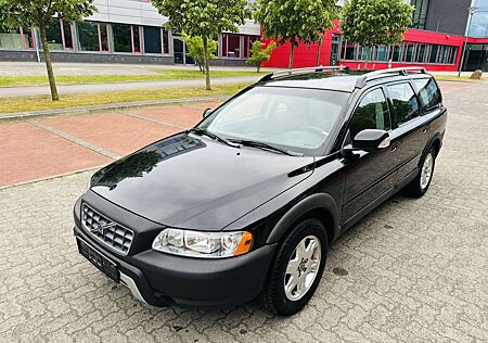 Volvo XC 70 XC70 LEDER ALU AHK 6-GANG SCHALTER TOP ZUSTAND