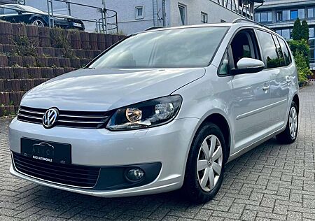 VW Touran Volkswagen Comfortline *NAV* PDC* Scheckheft gepf