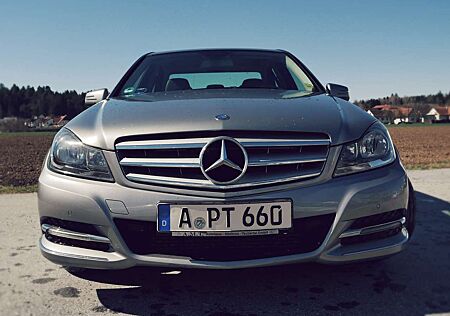 Mercedes-Benz C 220 CDI DPF BlueEFFICIENCY Avantgarde Edition