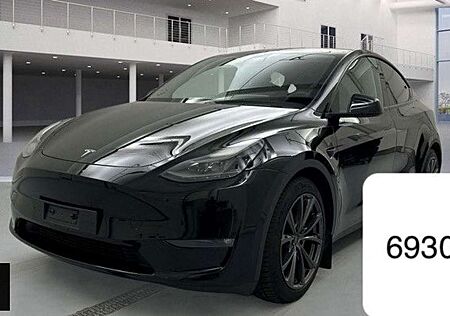 Tesla Model Y Performance Dual AWD 21" LED Pano Wärmep
