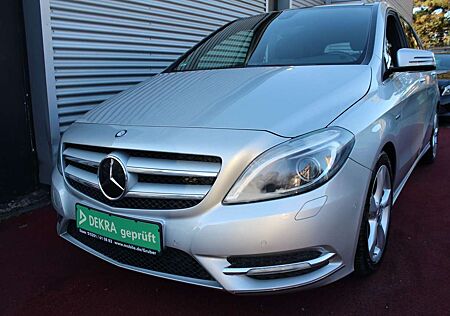 Mercedes-Benz B 200 SPORTPAKET KLIMA PANORAMADACH PDC XENON