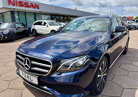 Mercedes-Benz E 300 de Avantgarde LEDER NAVI KEYLESS KAMERA AHK