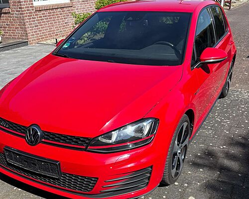 Volkswagen Golf GTI Golf VII 5-Türer BlueMotion Technology DSG