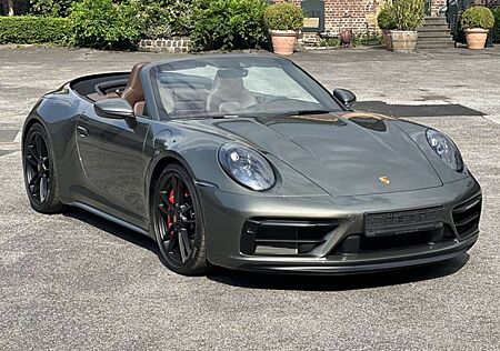 Porsche 992 911 Cabrio 4 GTS Cabrio A.GRÜN/TRÜFFELBRAUN*1.HA