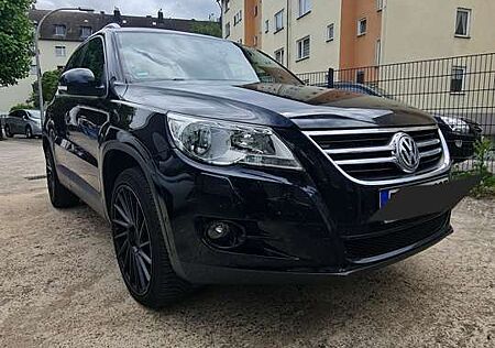 VW Tiguan Volkswagen 2.0 TDI DPF 4Motion Automatik Sport & Style