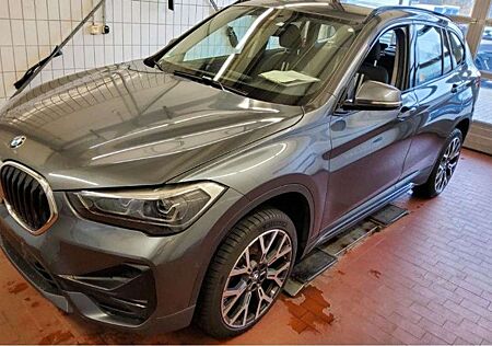 BMW X1 sDrive 18d Sport Line Navi/AHK/LED/ParkAssist