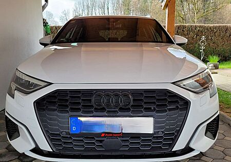 Audi A3 35 TFSI Sportback S tronic advanced