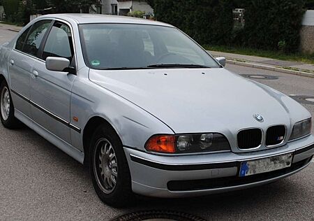 BMW 520 Automatik 1997 125.000 TÜV neu 1. Hd scheckh.