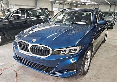 BMW 320 d xDRIVE CURVEDDISPLAY*LED*SHADOW*LANE*1.H