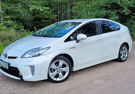 Toyota Prius Executive LED Navi Kamera PDC Keyless HeadUp