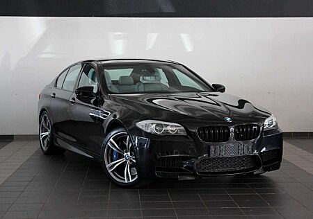 BMW M5 Head Up, Kamera, Top Zustand!