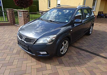Kia XCeed Ceed SW / cee'd SW 1.6 CRDi ISG Vision + Euro 5 + Allwetterreifen +