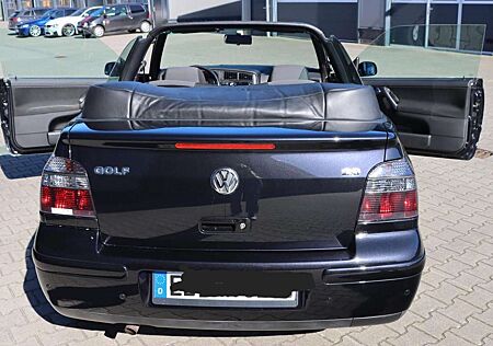 VW Golf Cabriolet Volkswagen Cabrio 2.0 Classicline