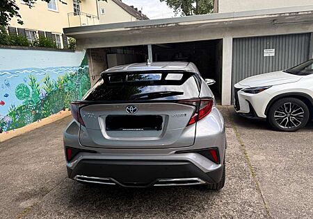 Toyota C-HR 2.0 Hybrid Team Deutschland