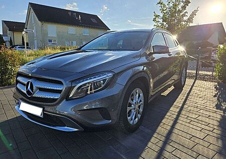 Mercedes-Benz GLA 180 GLA+180+7G-DCT+Urban