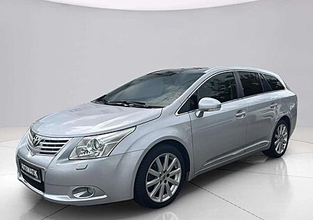 Toyota Avensis Executive*Automatik*1.Hand*SHZ*Kamera*Leder*Navi
