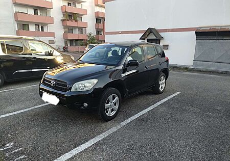 Toyota RAV 4 2.2 D-4D 4x4 Executive