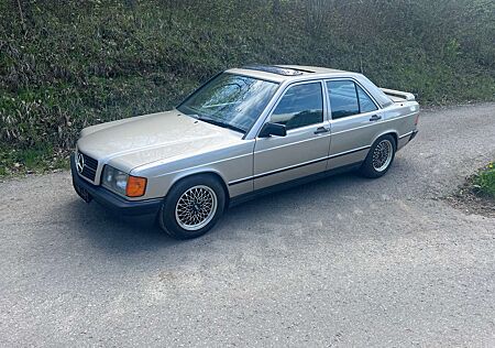 Mercedes-Benz 190 D 2.5 Automatik aus 2. Hand