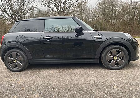 Mini Cooper SE Essential Trim