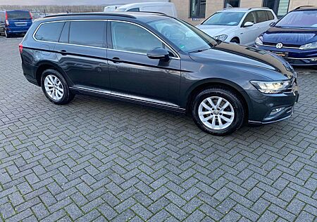 VW Passat Variant gebraucht kaufen VW Passat Variant Volkswagen Business. LED Xenon.Camera. ACC.Climatronic